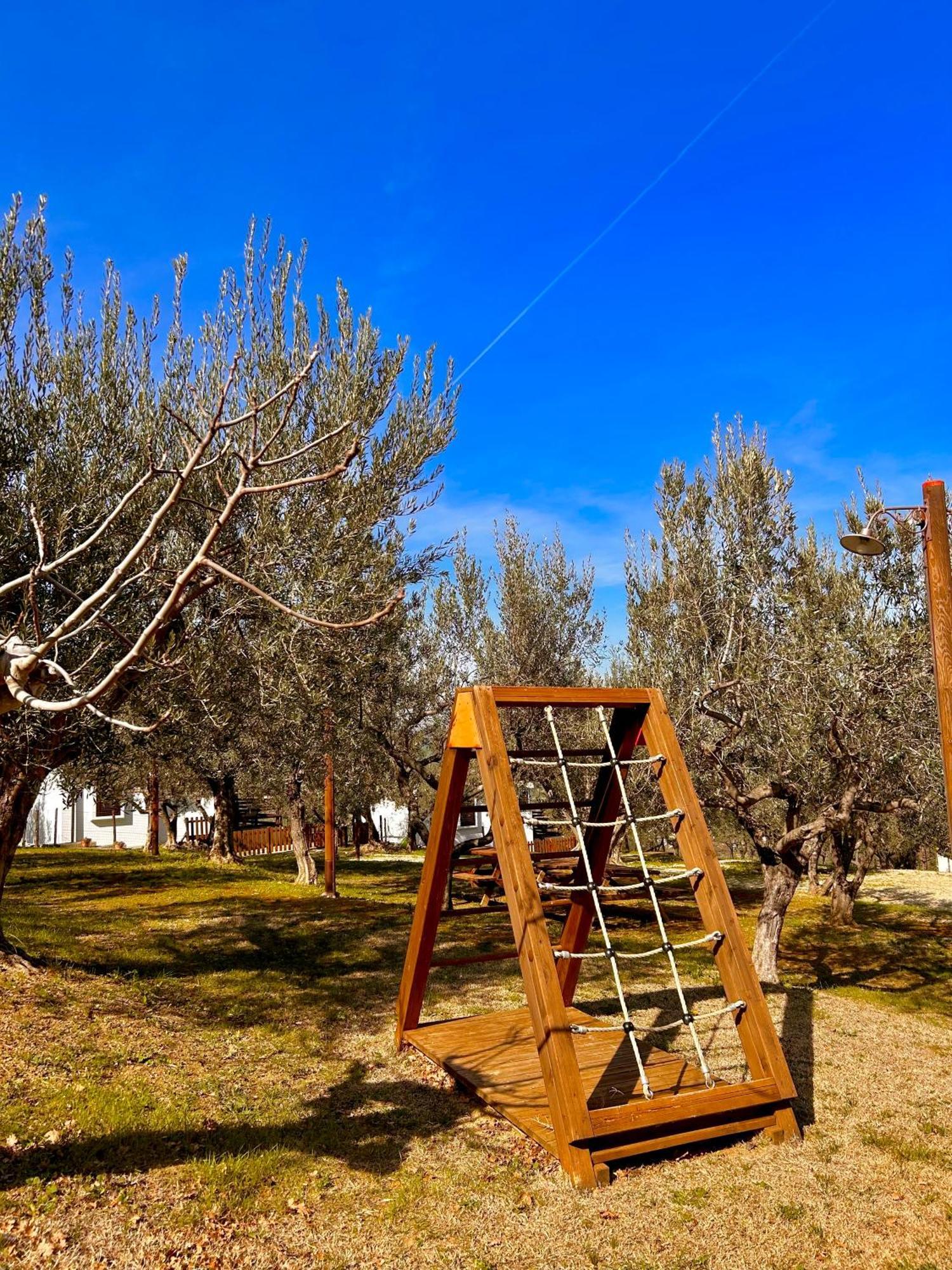 Vila Oasi Macerina Alanno Exteriér fotografie