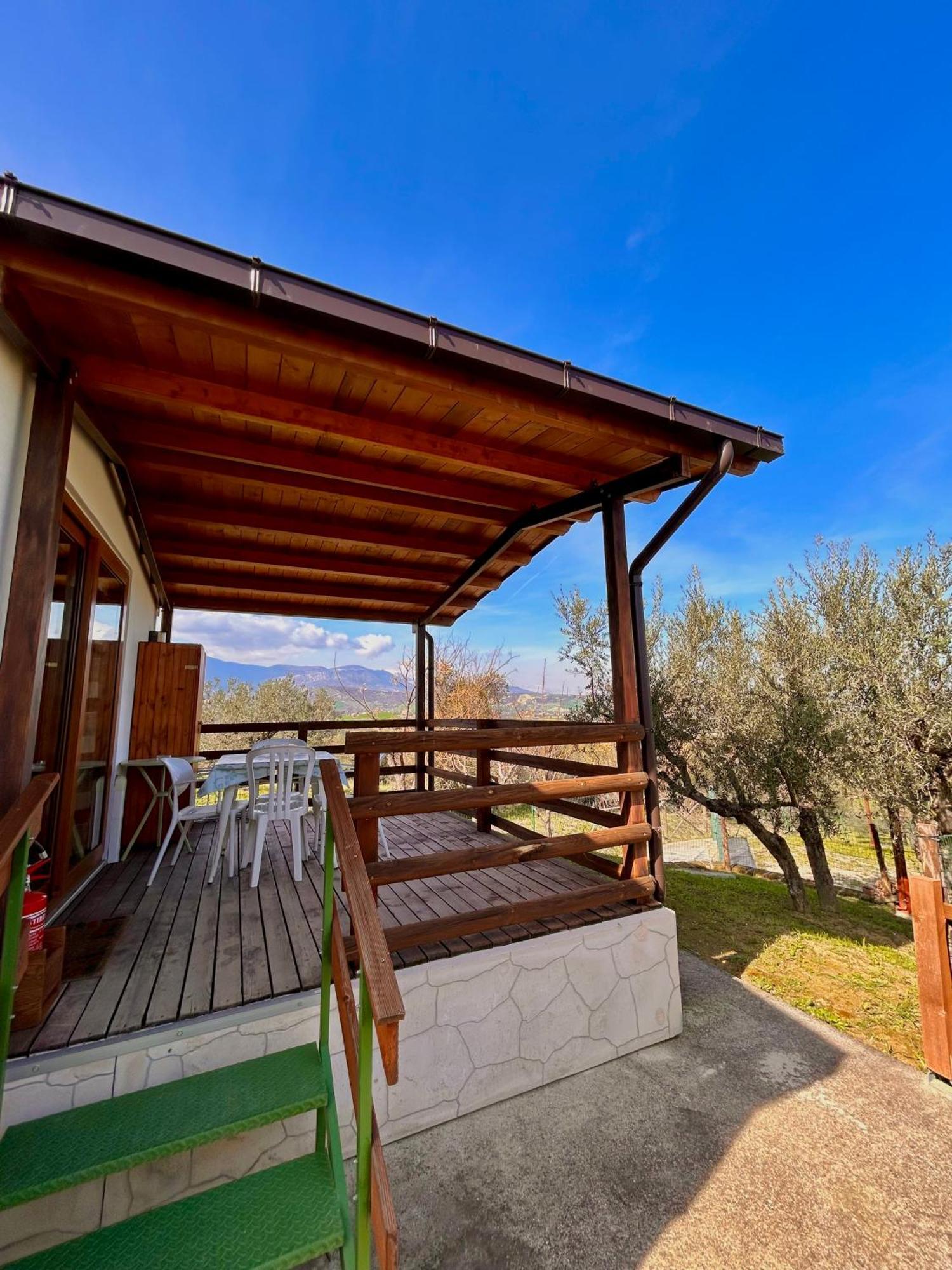Vila Oasi Macerina Alanno Exteriér fotografie
